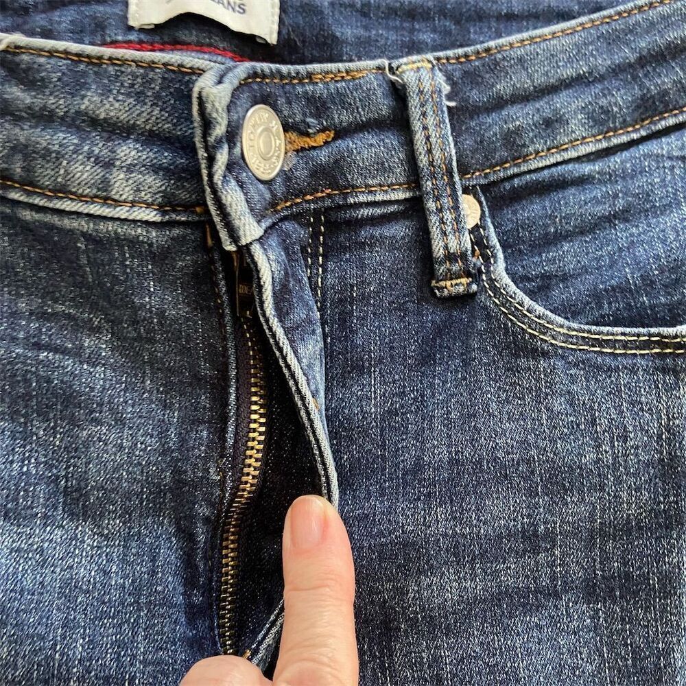 Tommy Jeans Mid-Rise Flare Blue Denim Iconic Patch Zip Fly​ Size 8 - Picture 8 of 14